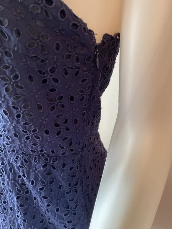 Halter-Neck Eyelet Dress - Picture 5 of 9